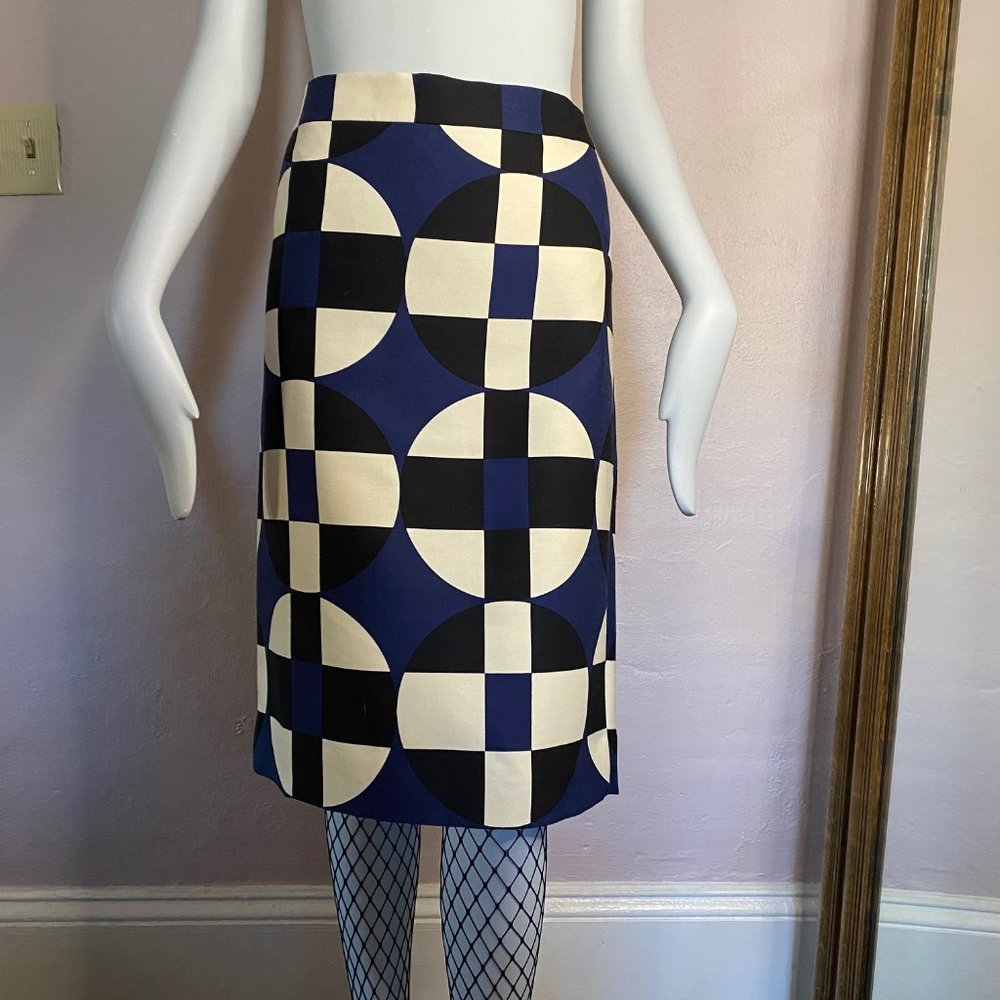 J Crew No. 2 pencil skirt in Graphic print size 10